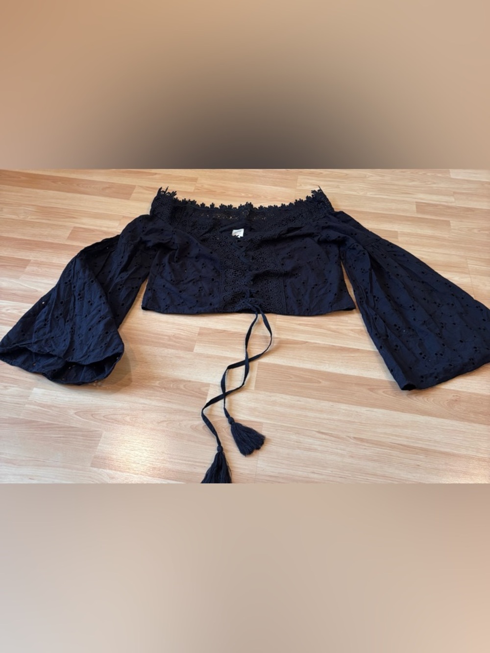 Surf Gypsy Black Off-Shoulder Eyelet Tie-Front Crop‎ Top